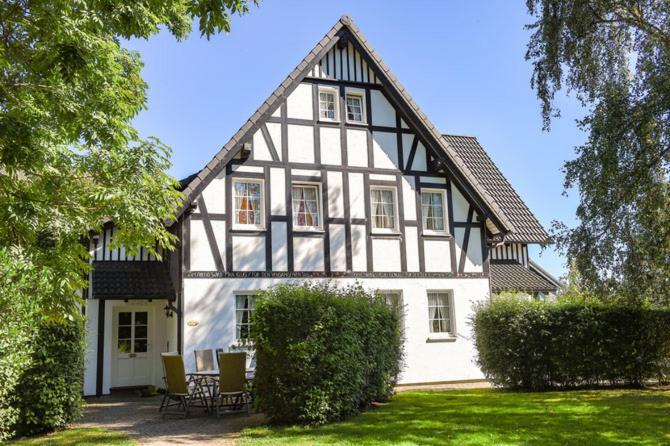 Hof Koehne - Doppelhaus - Wohnung Dreifachhexe Schmallenberg Exteriér fotografie